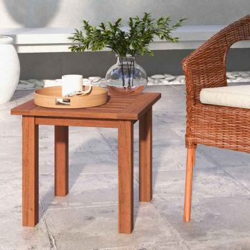 Outdoor side table, 4 legs, 44.45 × 44.45 × 43.18 cm